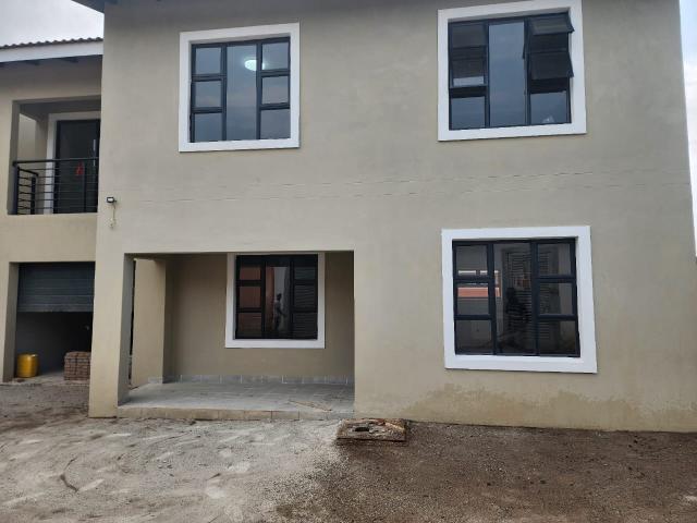 Townhouse for sale in Phoenix, Kwazulu-natal