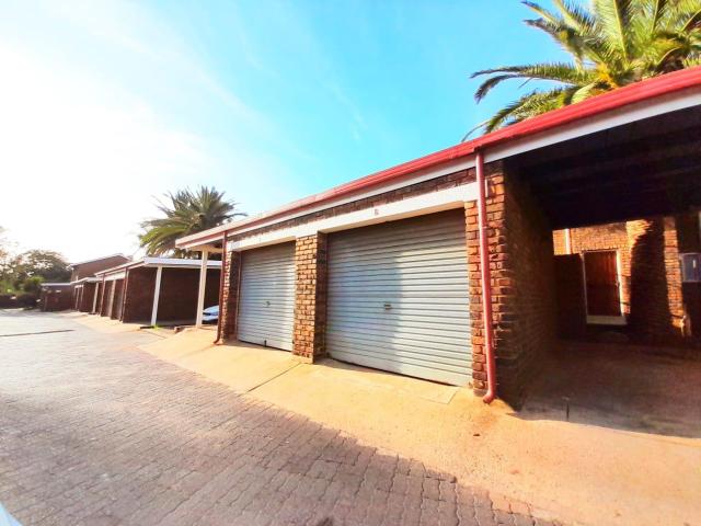 Townhouse for sale in Tembisa, Gauteng