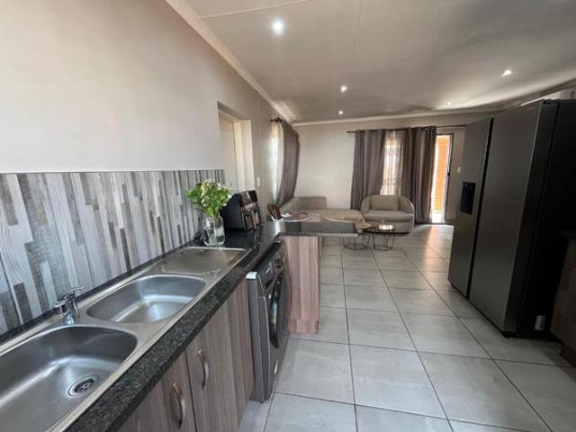 Townhouse for sale in Midrand, Gauteng