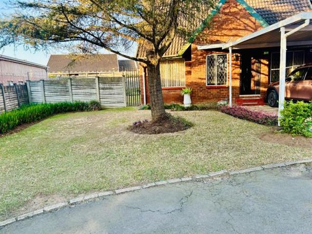Townhouse for sale in Umgungundlovu, Kwazulu-natal