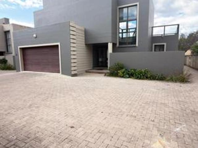 Townhouse for rent in Midvaal, Gauteng