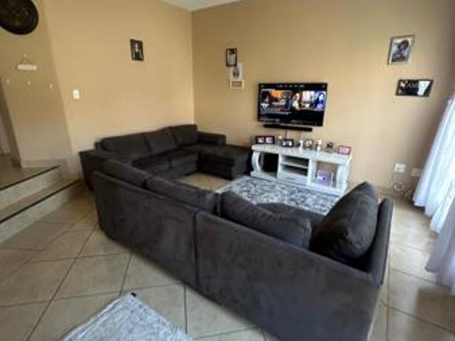 Townhouse for rent in West Rand Garden estates, Westonaria Local Municipality