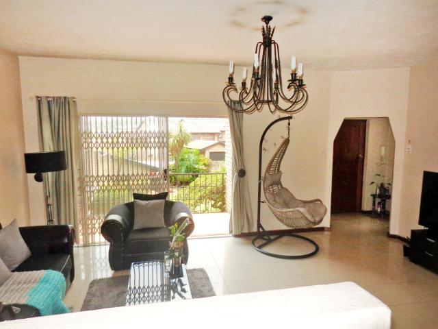 Townhouse for sale in Vosloorus, Gauteng