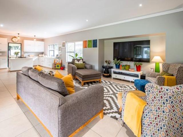 Townhouse for sale in Seaview, Kwazulu-natal