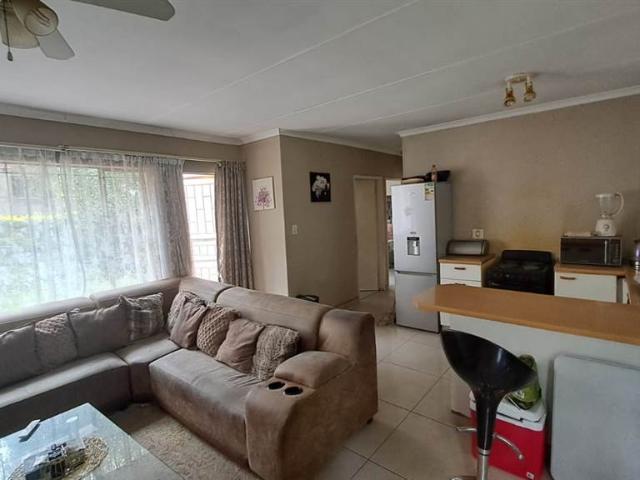 Townhouse for sale in Vosloorus, Gauteng