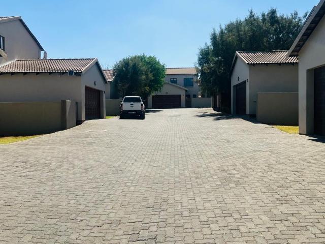 Townhouse for sale in Tembisa, Gauteng