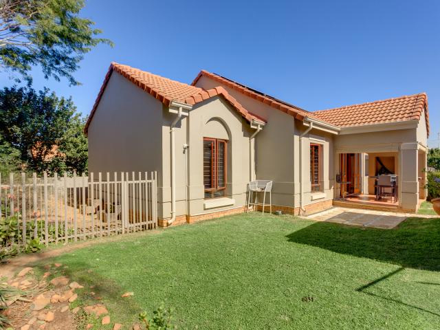 Townhouse for rent in Randburg Townhouse for rent in Randburg