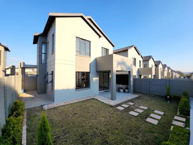 Townhouse for rent in Sandton