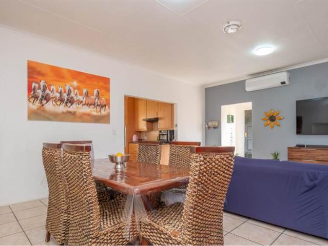 Townhouse for sale in Vosloorus, Gauteng