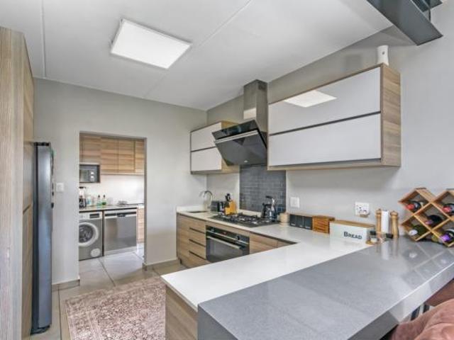 Townhouse for sale in Vosloorus, Gauteng