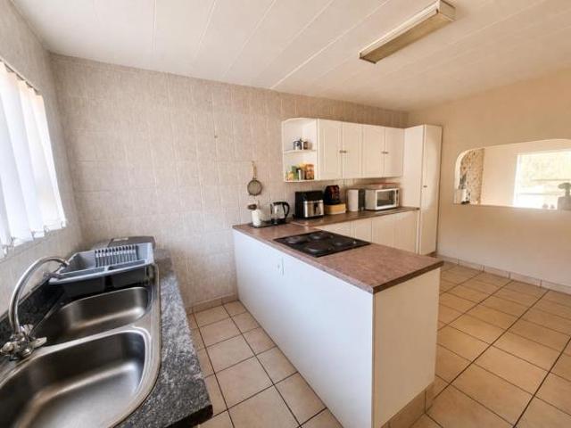 Townhouse for rent in Jansenpark, City of Ekurhuleni Metropolitan Municipality