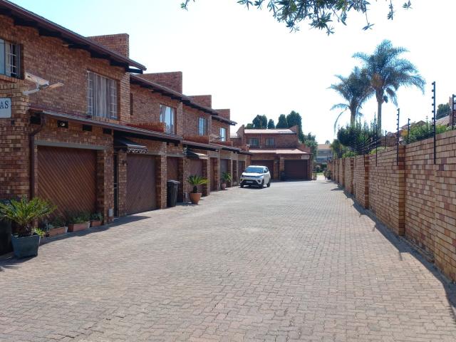 Townhouse for sale in Ekurhuleni, Gauteng