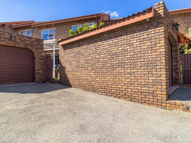 Townhouse for rent in Ekurhuleni, Gauteng