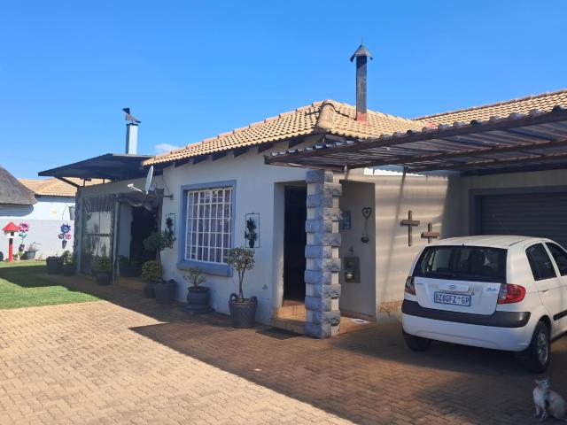 Townhouse for sale in Bronkhorstspruit, Gauteng