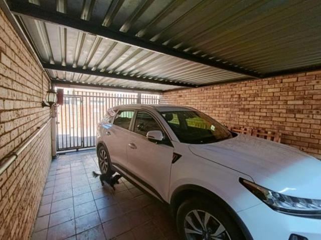 Townhouse for sale in Lejweleputswa, Free State