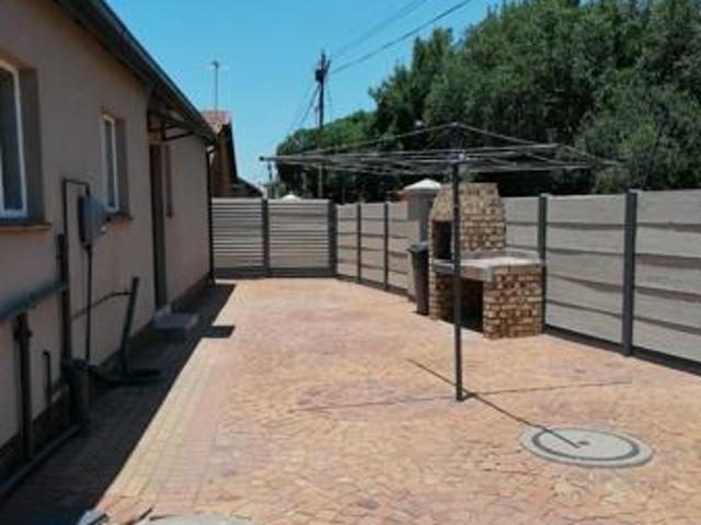 Townhouse for rent in Ekurhuleni, Gauteng
