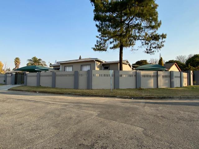 Townhouse for rent in Edenvale