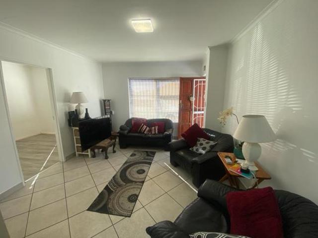Townhouse for sale in Cape Town, Western Cape