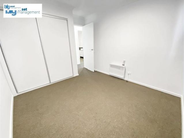 Townhouse for rent in Deanside Central, Melbourne