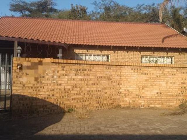 Townhouse for rent in eMalahleni, Emalahleni Local Municipality