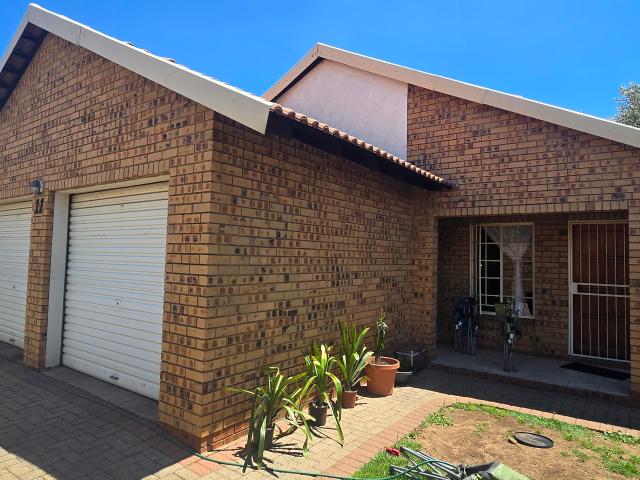 Townhouse for rent in eMalahleni, Emalahleni Local Municipality