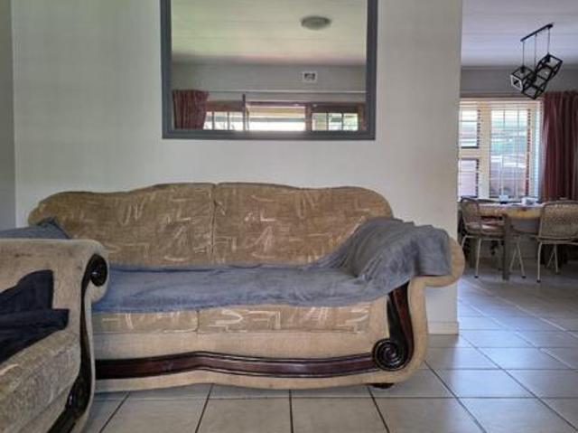 Townhouse for rent in eMalahleni, Emalahleni Local Municipality
