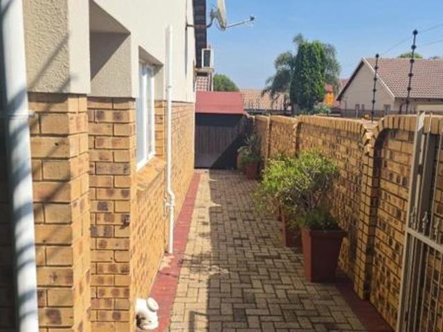 Townhouse for sale in Witbank, Mpumalanga