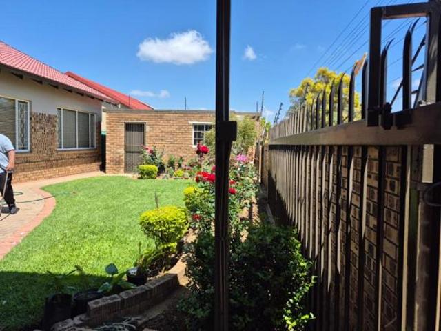Townhouse for sale in eMalahleni, Emalahleni Local Municipality