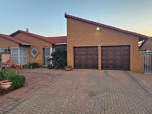 Townhouse for sale in Sundra, Mpumalanga