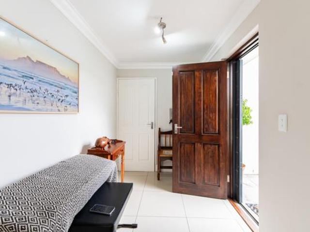 Townhouse for sale in Cape Town, Western Cape