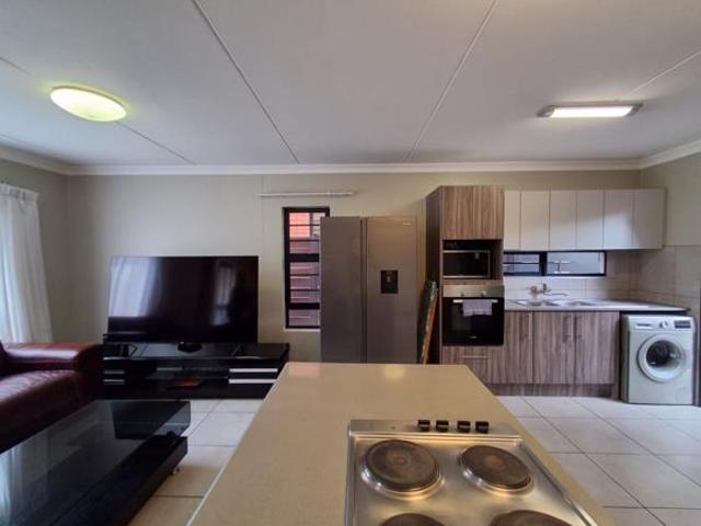 Townhouse for rent in Waterkloof, Gauteng