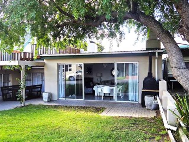 Townhouse for rent in Groot Brak Rivier, Western Cape