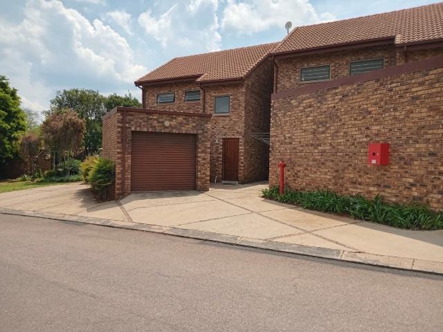 Townhouse for sale in Centurion, City of Tshwane Metropolitan Municipality