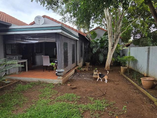 Townhouse for sale in Waterkloof, Gauteng