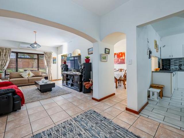 Townhouse for sale in Cape Town, Western Cape
