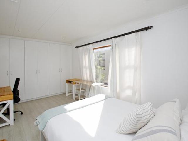 Townhouse for sale in Cape Town, Western Cape