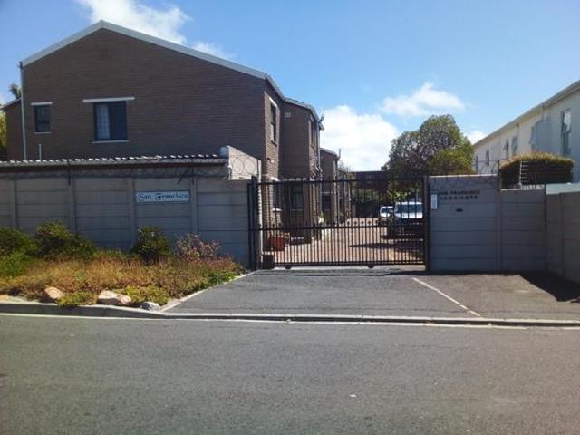 Townhouse for sale in Cape Town, Western Cape