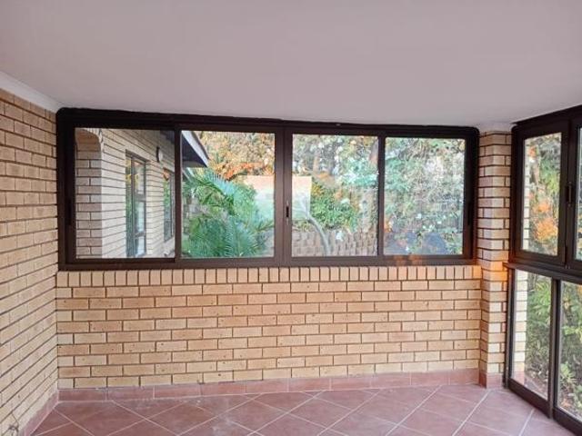 Townhouse for rent in Seaview, Kwazulu-natal