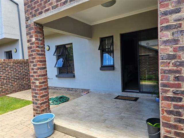 Townhouse for sale in Waterkloof, Gauteng