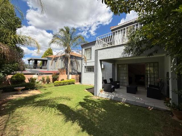 Townhouse for sale in Dr Kenneth Kaunda, North West