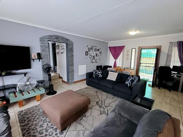 Townhouse for sale in Dr Kenneth Kaunda, North West