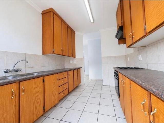 Townhouse for sale in Klerksdorp, Matlosana Local Municipality
