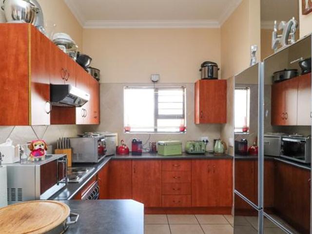 Townhouse for sale in Dr Kenneth Kaunda, North West