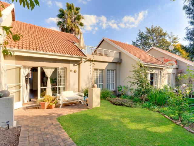 Townhouse for sale in Sandton, Douglasdale