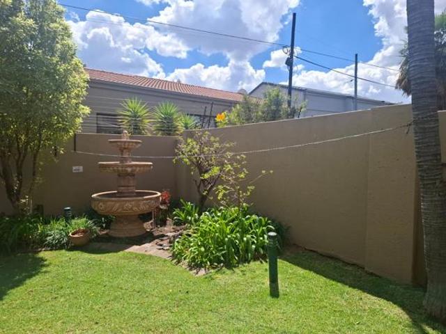 Townhouse for rent in Jansenpark, City of Ekurhuleni Metropolitan Municipality