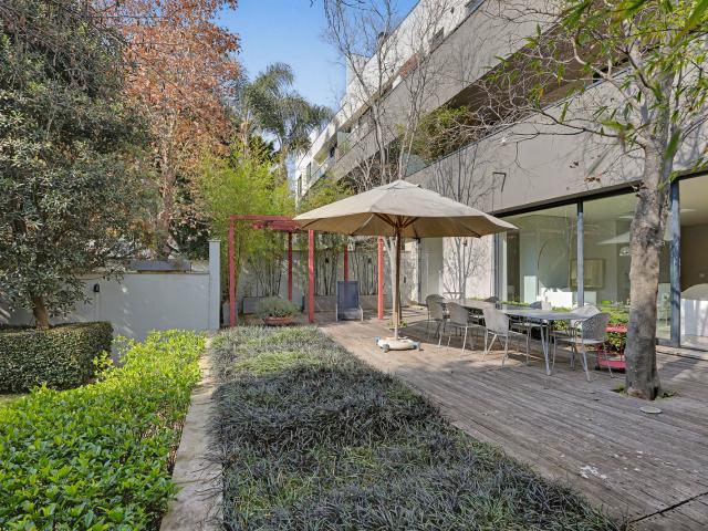 Townhouse for sale in Vosloorus, Gauteng