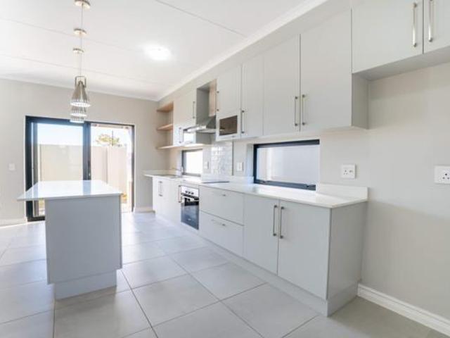 Townhouse for rent in Cape Town, City of Cape Town