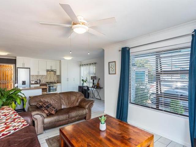 Townhouse for sale in Cape Town, Western Cape