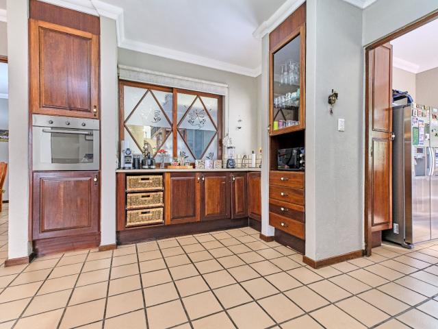 Townhouse for rent in Nooitgedacht, Gauteng