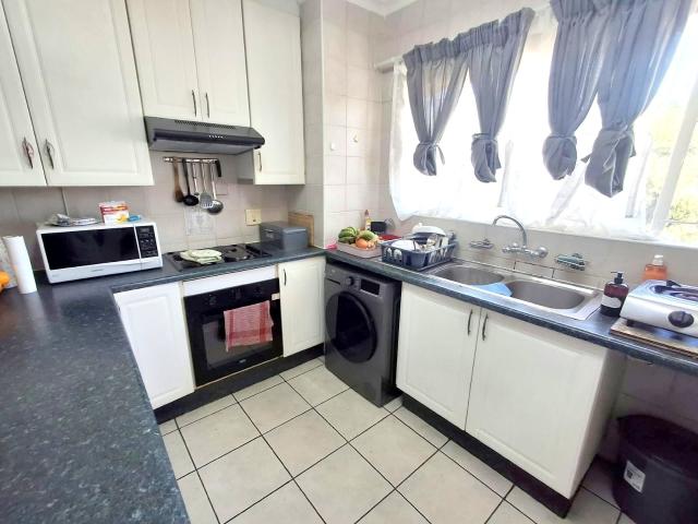 Townhouse for sale in Edenvale, City of Ekurhuleni Metropolitan Municipality